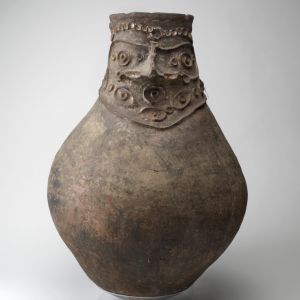 Jar with face (pam au) used for storing sago (a food starch) or water, unknown maker of the Iatmul people, made in Aibom Village, Middle Sepik River, Papua New Guinea. Local clay