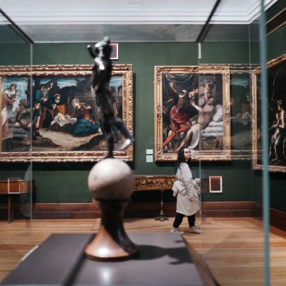 A highlight image for Woman in gallery