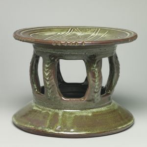Seat, Abuja type, made by Michael Cardew (1901–83), in Cornwall, England, c. 1970–71. Stoneware, decorated with slip, glazed