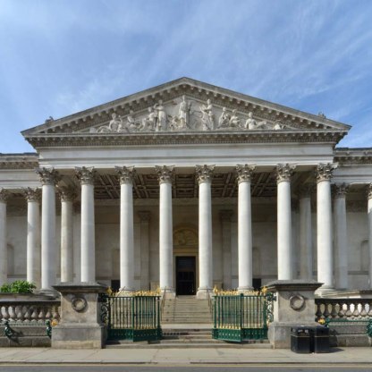 The portico of the Founder's Building of the Fitzwilliam Museum