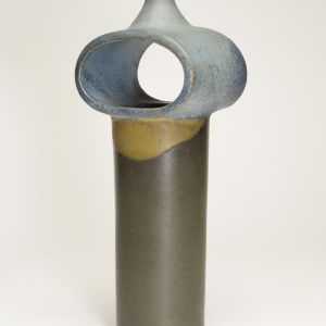 Bottle form, made by Zoë Ellison (1916–86), in Cambridge, England, c. 1960. Stoneware, glazed